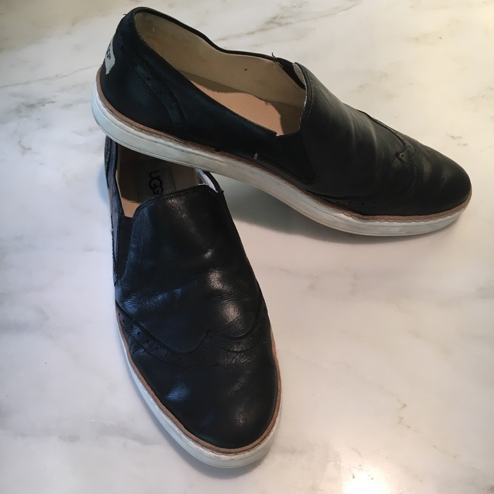 UGG leather slip-on with wingtip details, 8.5M